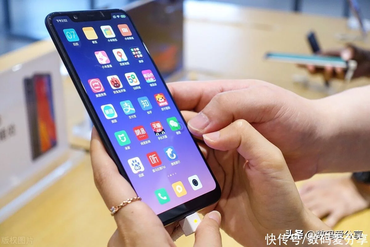 小米2020年全面爆发，手机业务全球第三，多项指标创新高(图1)